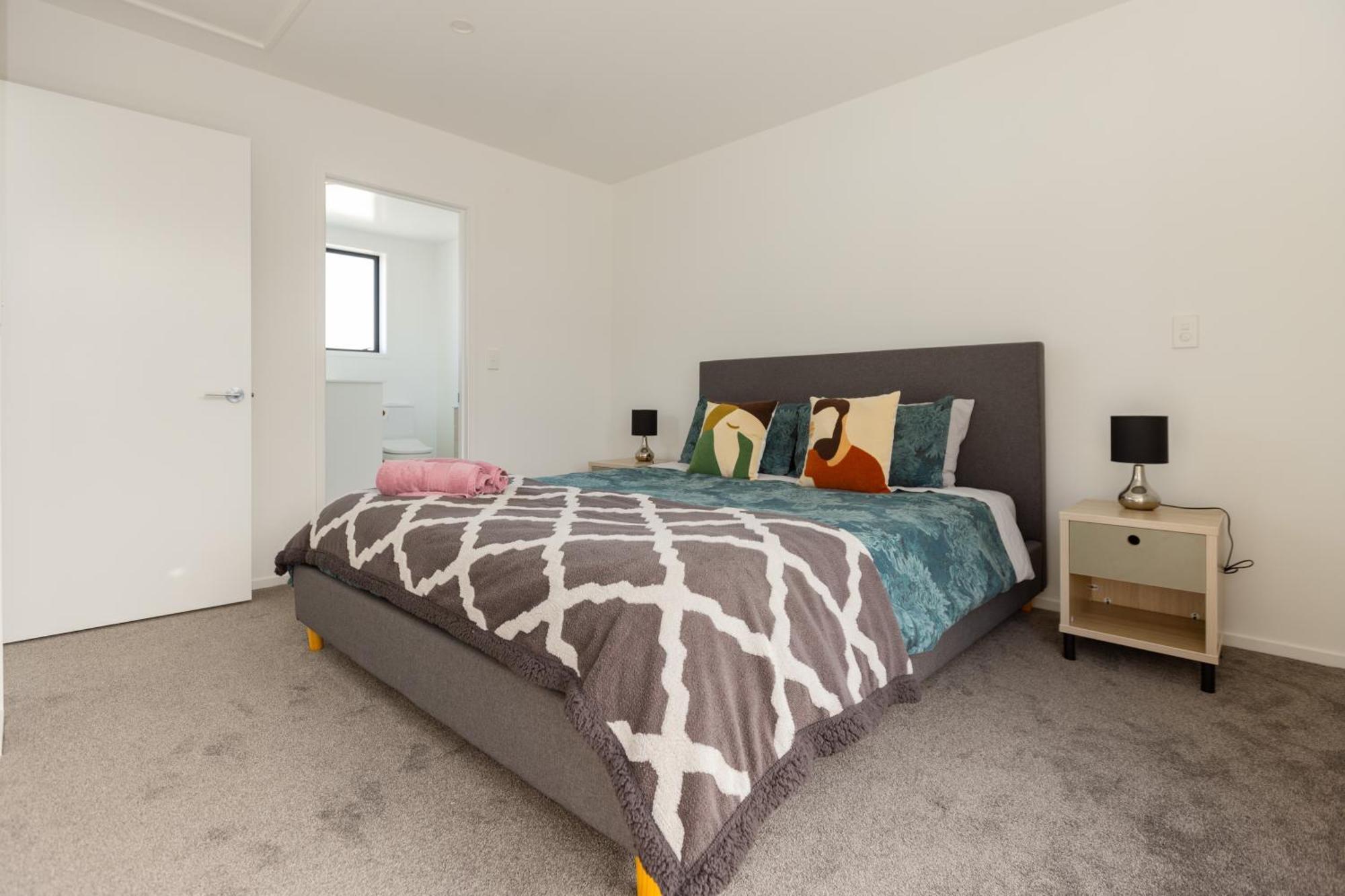 Luxury 2 Bedroom Townhouse By Hagley Park In Cbd Christchurch Exteriör bild
